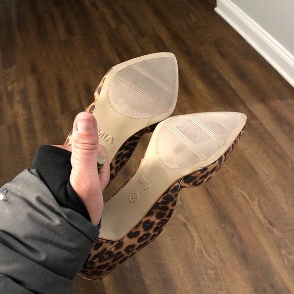MIA cheetah print 6.5 heels. Like new - Picture 5 of 5